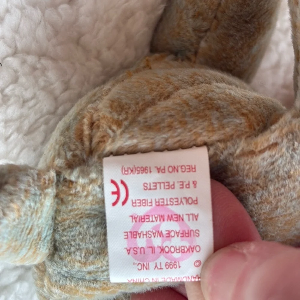 Ty Beanie Baby “Scat” Gray‎ with Pink Accents